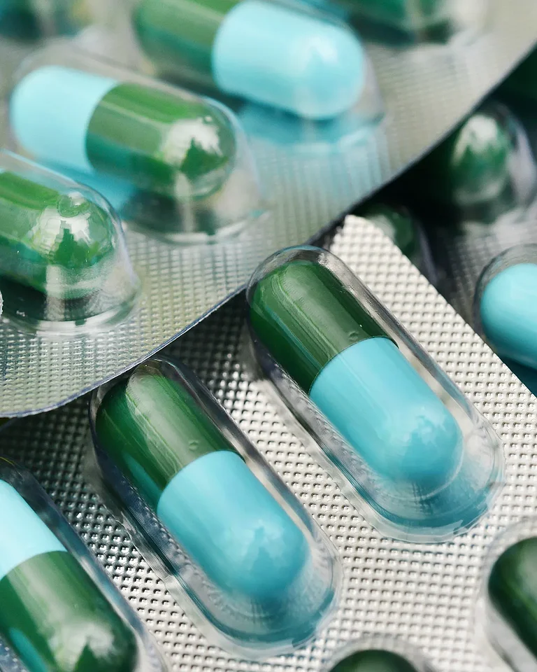 Blisterpackung mit Medikamentenkapseln als Beispiel für die Nutzung von CO₂ in der Pharmaindustrie.