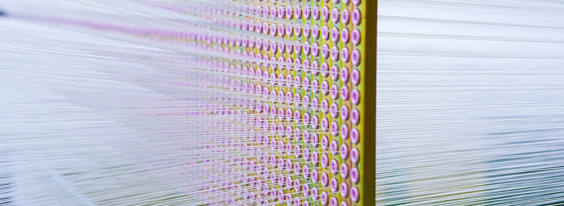 Kunststofffäden als Beispiel für die Nutzung von CO₂ in der Kunststoffherstellung.