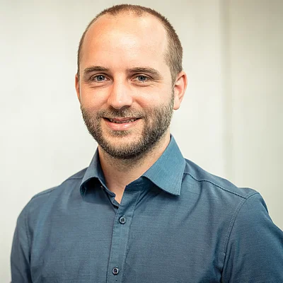 Porträt von Lukas Metzler, Ansprechpartner bei EthylenDirekt.